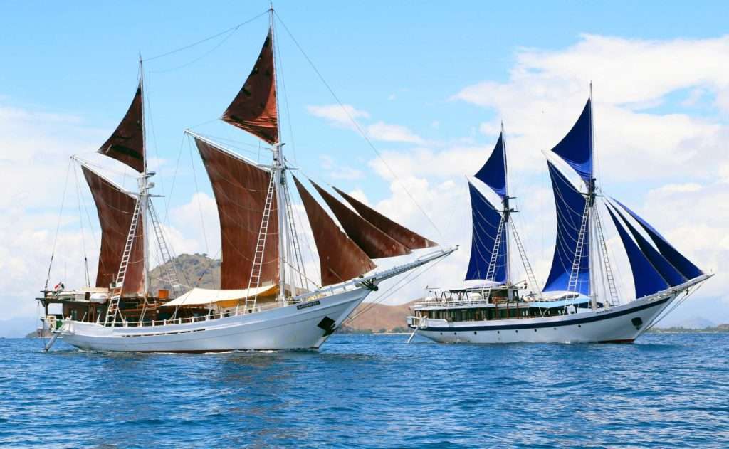 ombak putih and katharina pinisi boat