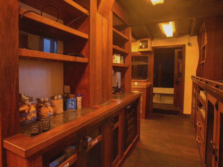 Our Ship - Ombak Putih - Lounge