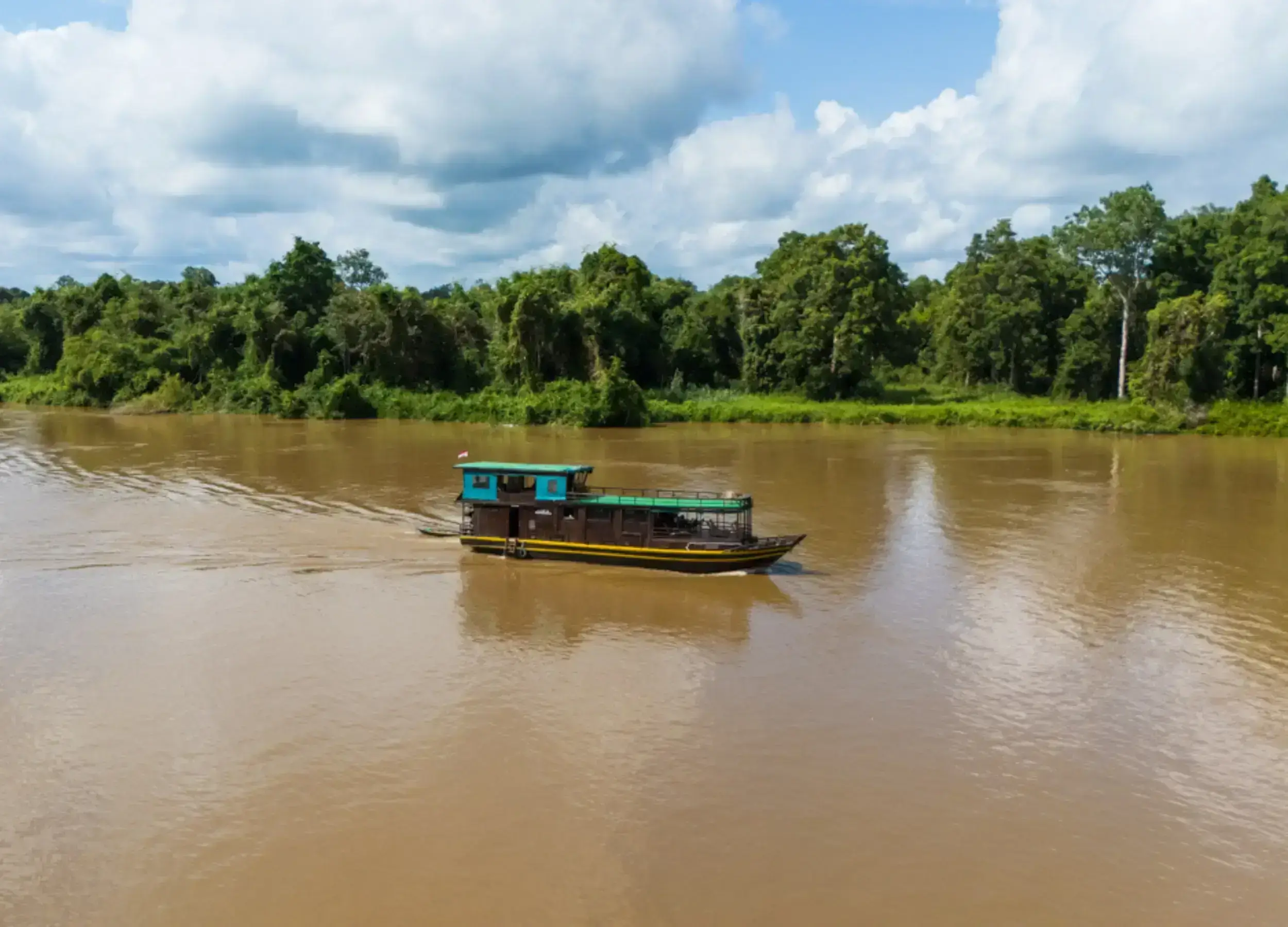 Rahai Pangun cruising Kahayan River